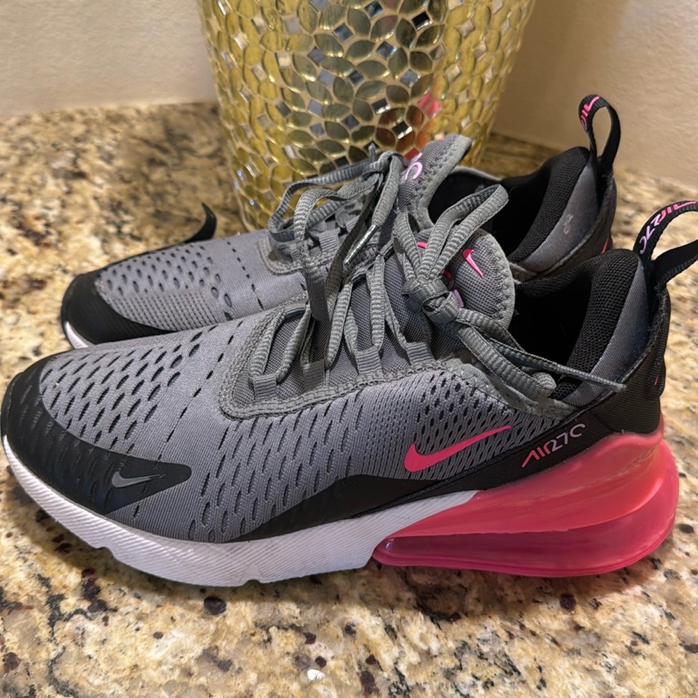 Nike Women’s Air Max Size 5Y